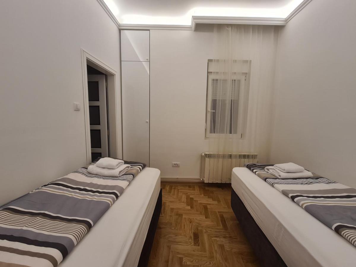 Crown Apartment - Your Most Comfortable Stay Belgrado Exterior foto